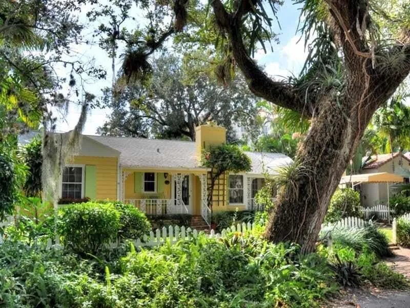1620 SE 2ND COURT Fort Lauderdale, FL 33301