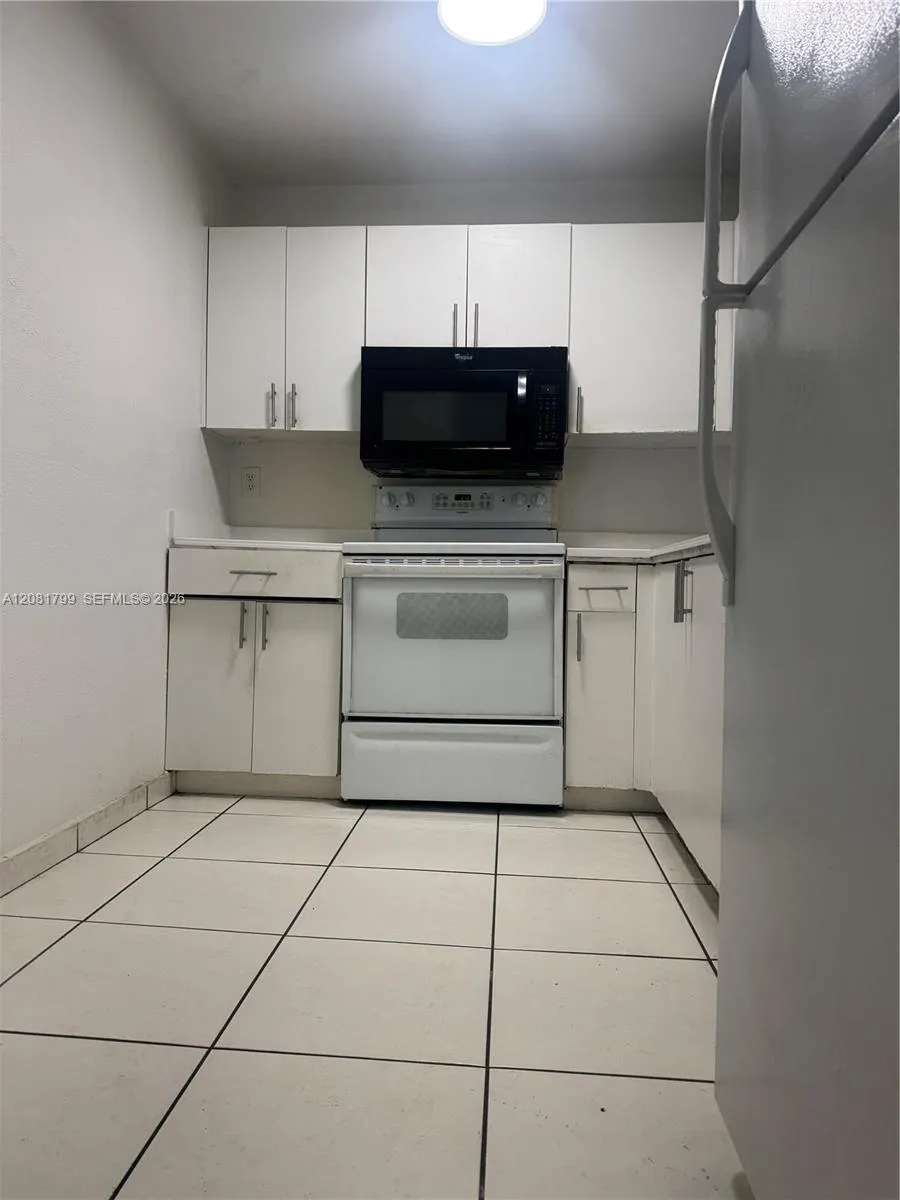 5755 W 20th Ave #201 Hialeah, FL 33012
