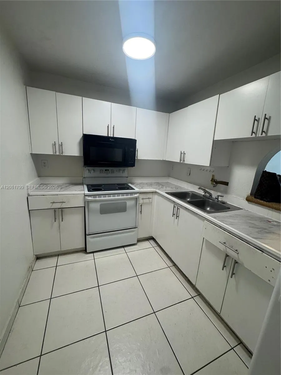 5755 W 20th Ave #201 Hialeah, FL 33012