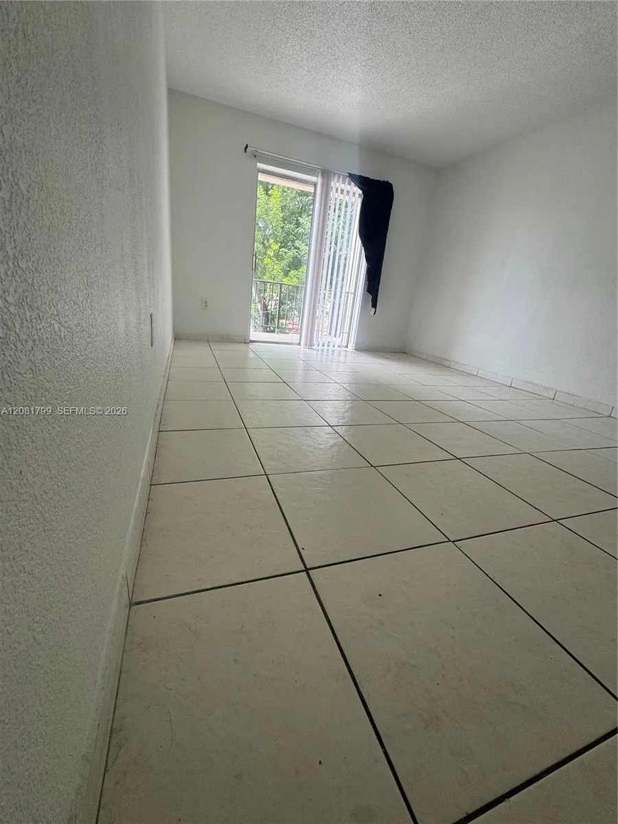 5755 W 20th Ave #201 Hialeah, FL 33012