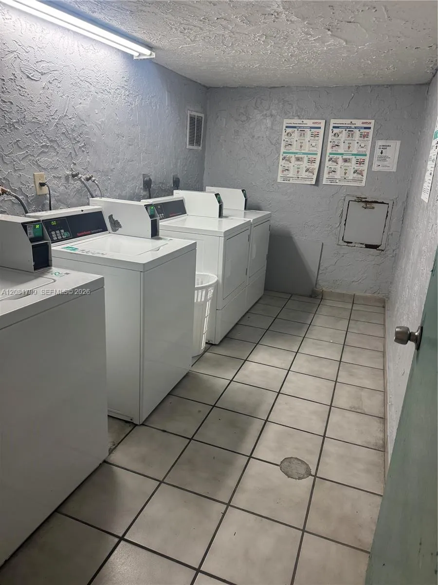 5755 W 20th Ave #201 Hialeah, FL 33012