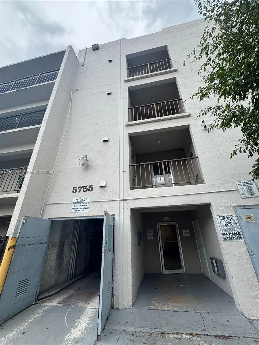 5755 W 20th Ave #201 Hialeah, FL 33012