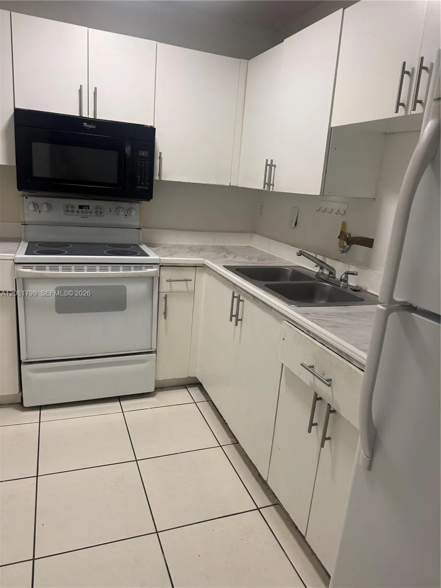 5755 W 20th Ave #201 Hialeah, FL 33012