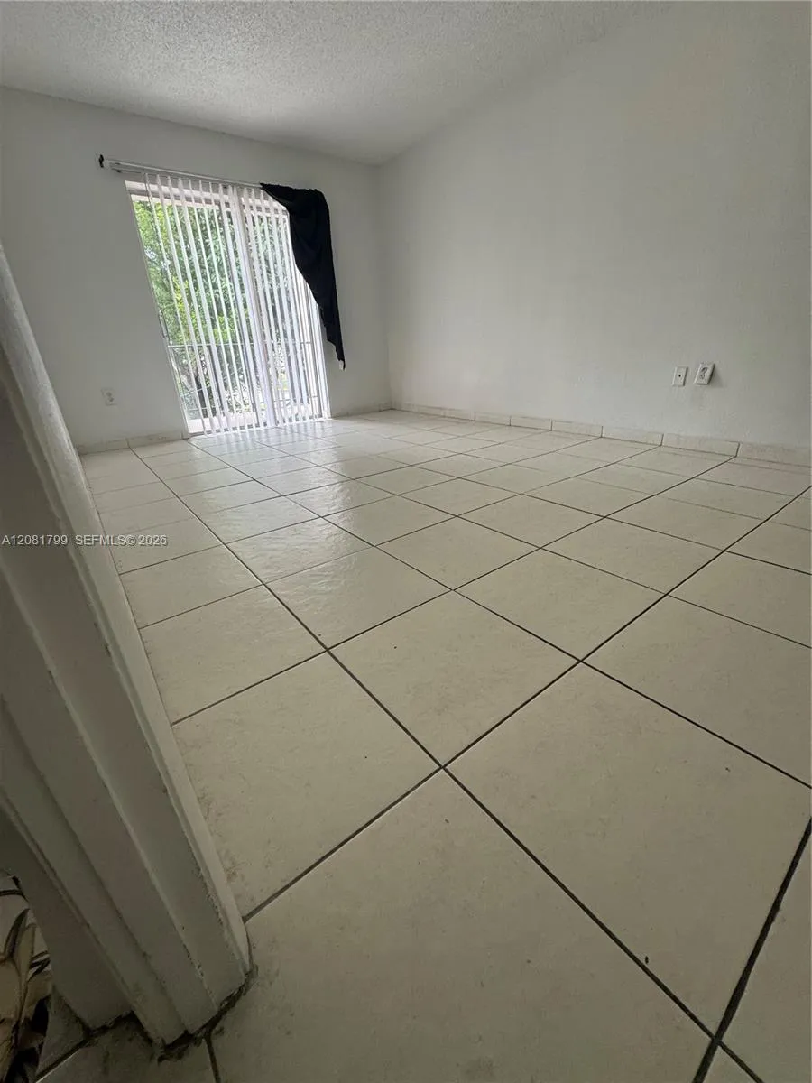 5755 W 20th Ave #201 Hialeah, FL 33012