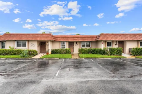 5725 FERNLEY DRIVE E #47