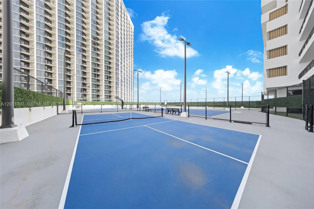 555 NE 15th St #33G Miami, FL 33132