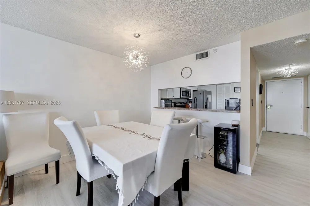 555 NE 15th St #33G Miami, FL 33132