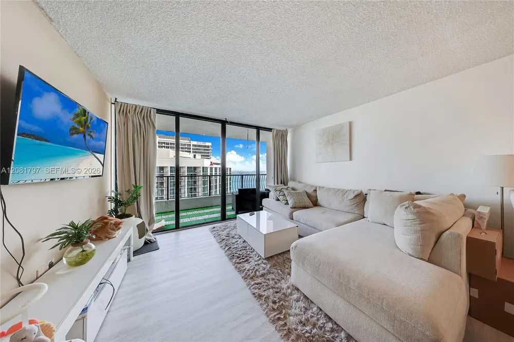 555 NE 15th St #33G Miami, FL 33132