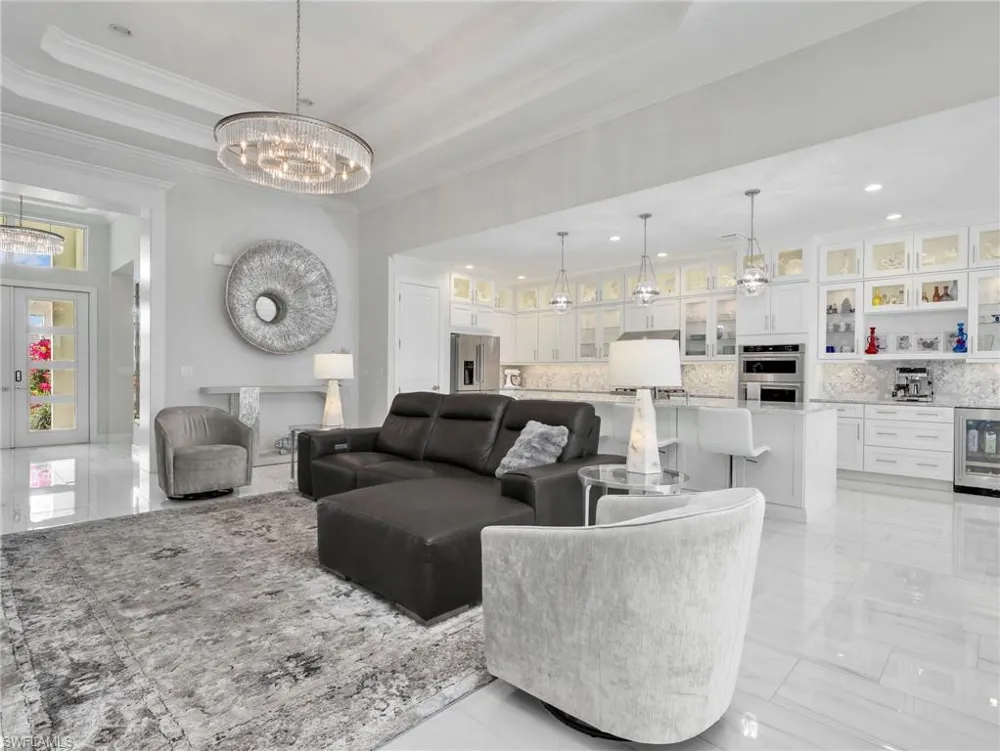 9257 Cayman Drive Naples, FL 34114