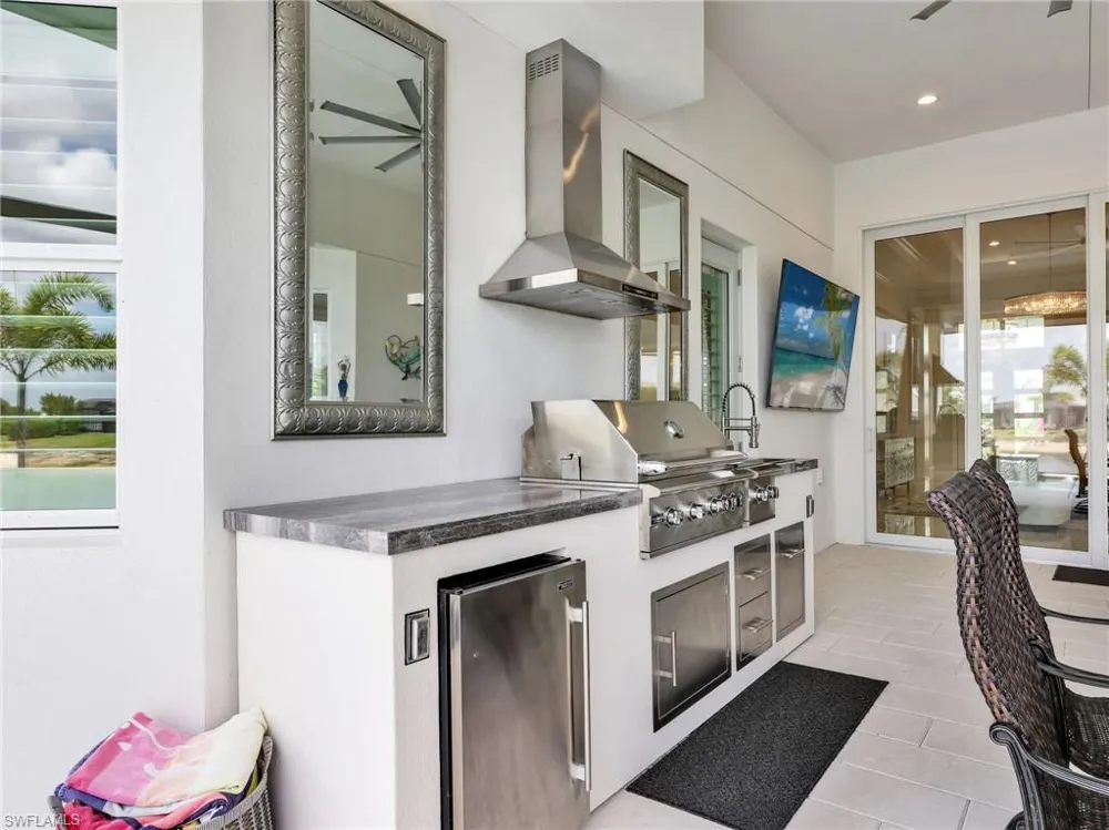 9257 Cayman Drive Naples, FL 34114