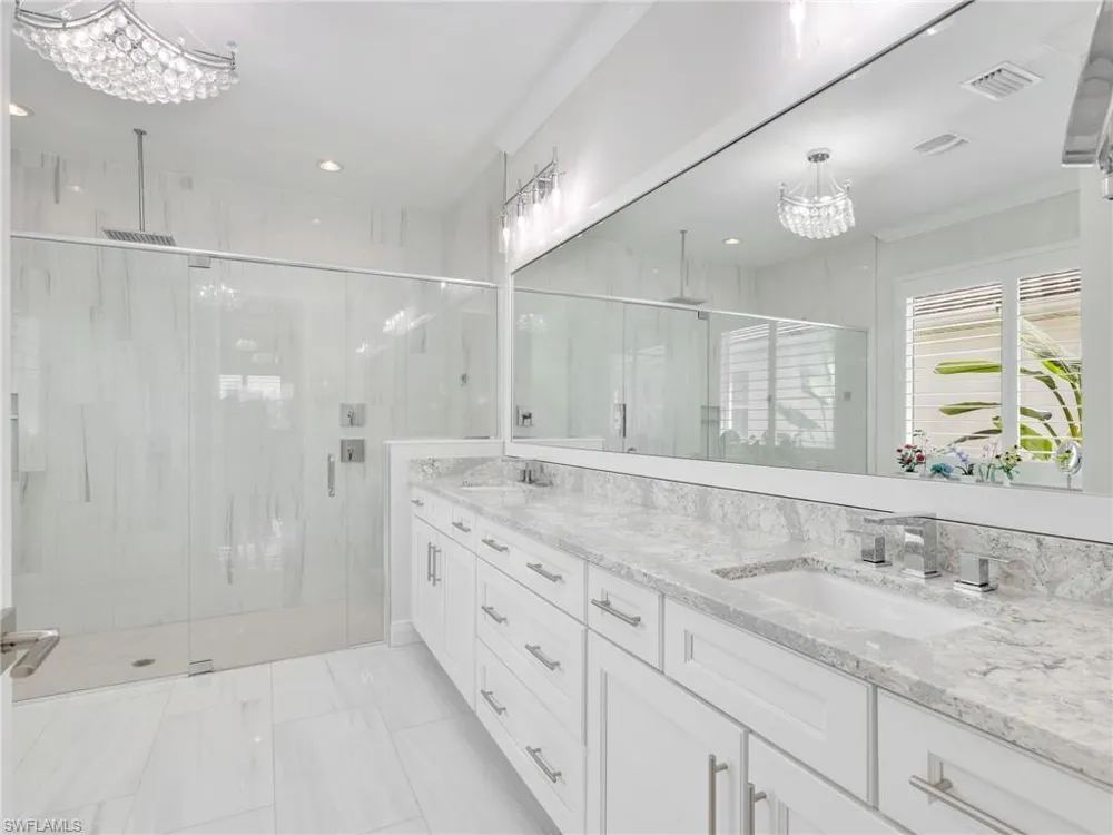9257 Cayman Drive Naples, FL 34114
