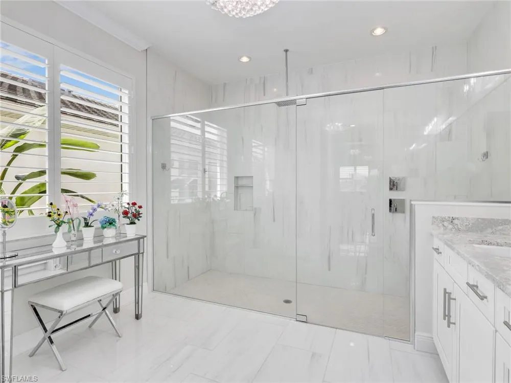 9257 Cayman Drive Naples, FL 34114