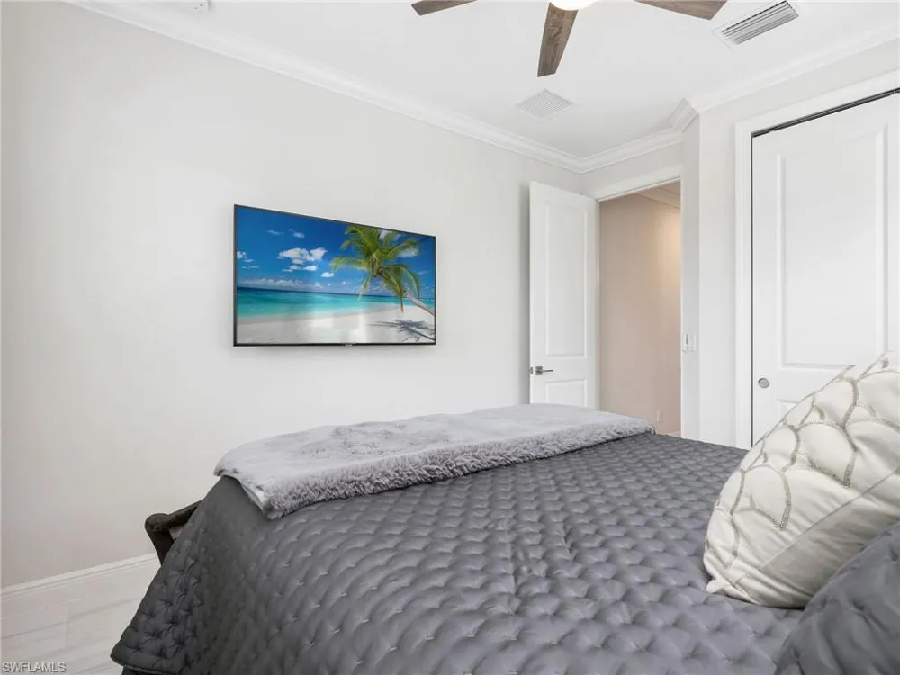 9257 Cayman Drive Naples, FL 34114