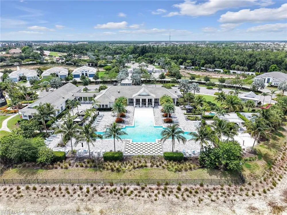 9257 Cayman Drive Naples, FL 34114