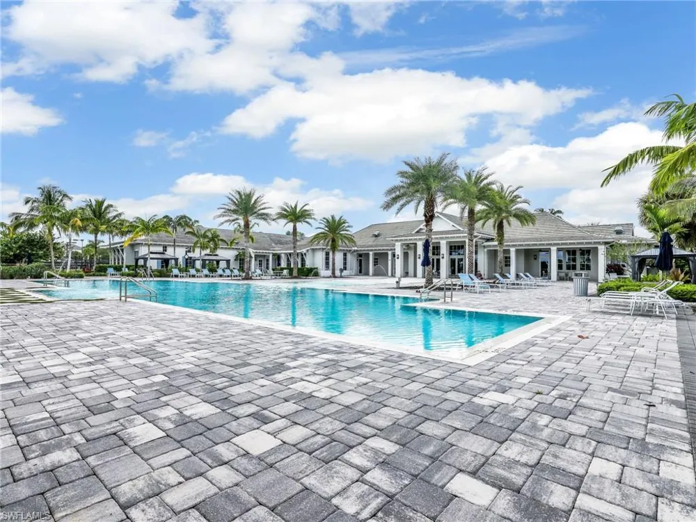 9257 Cayman Drive Naples, FL 34114