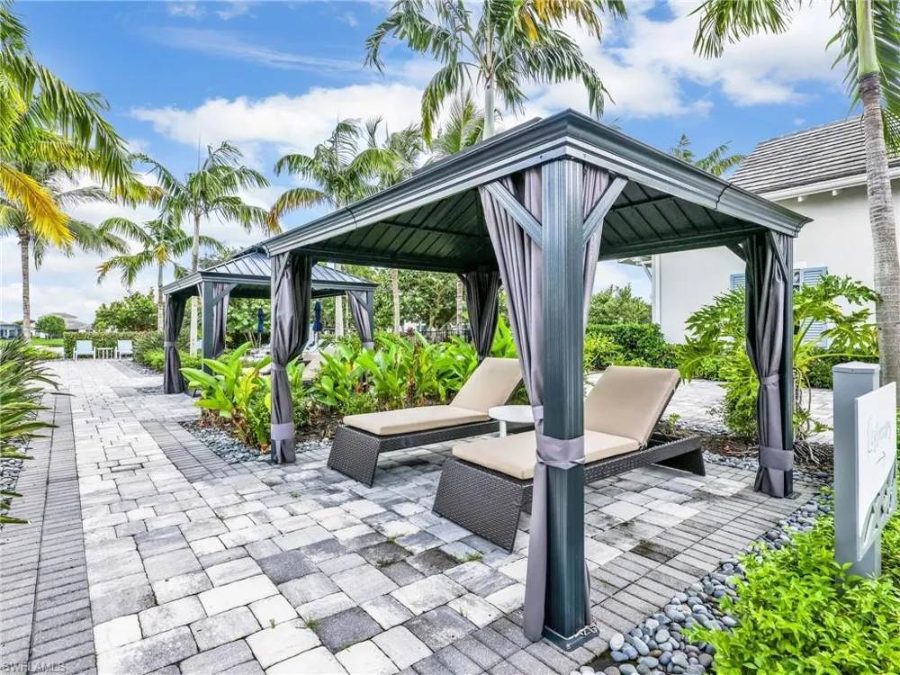 9257 Cayman Drive Naples, FL 34114