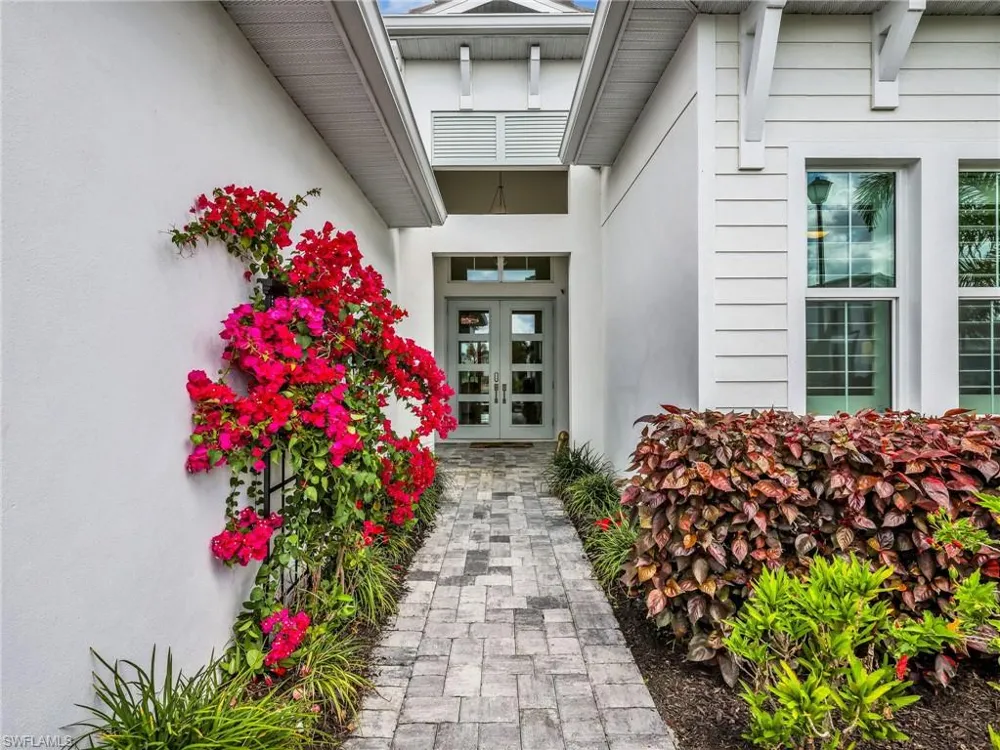 9257 Cayman Drive Naples, FL 34114