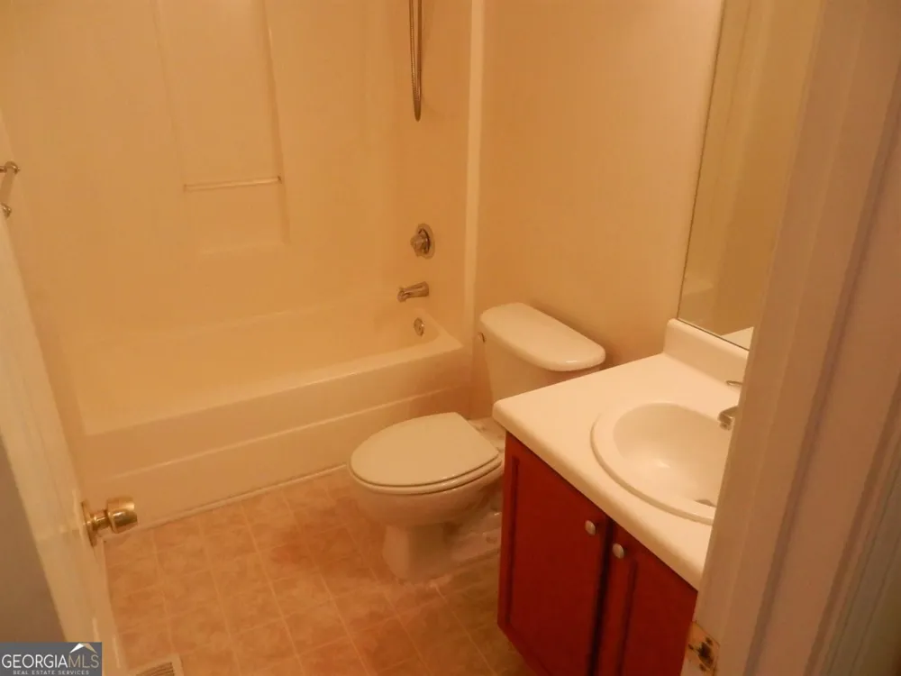 2506 Kris XING Ellenwood, GA 30294
