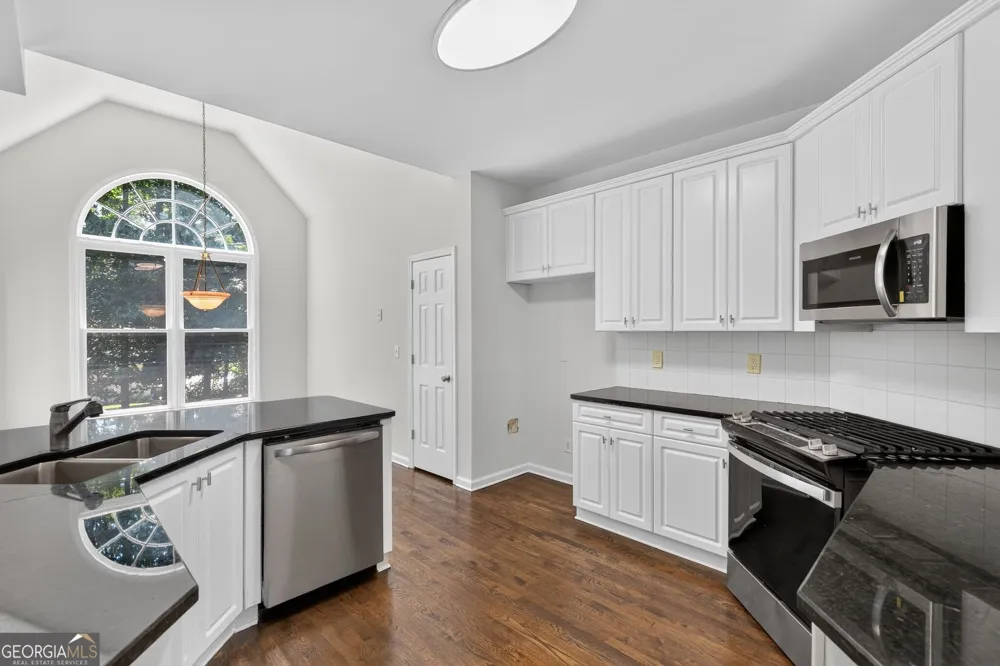 1249 Gate Post LN Powder Springs, GA 30127