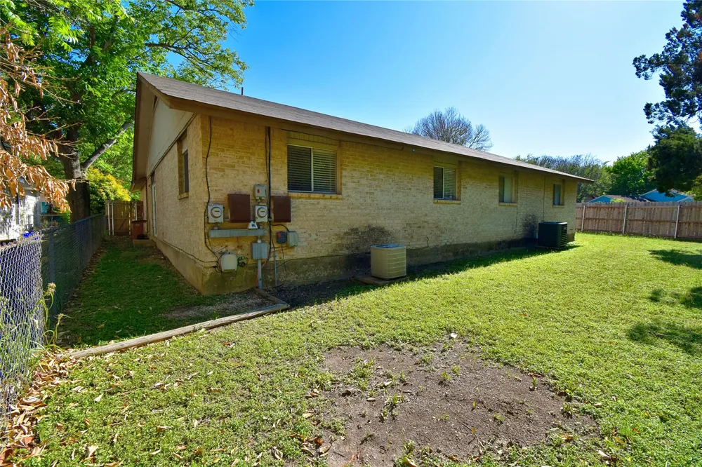 5936 Cherry Loop #B Austin, TX 78745