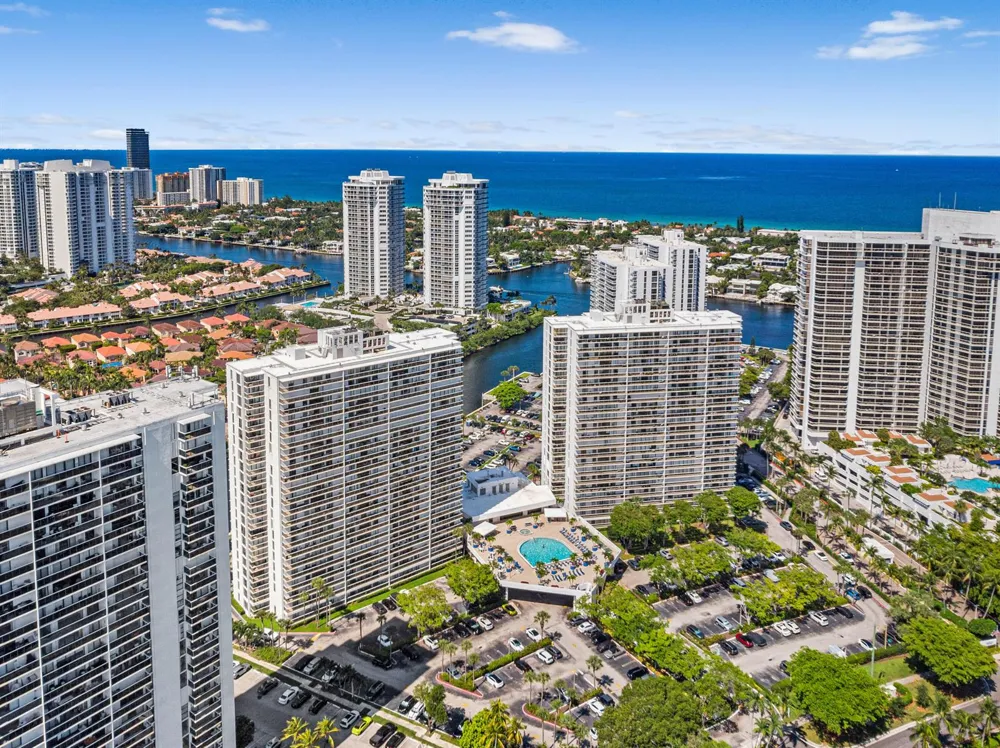 3701 COUNTRY CLUB DRIVE #404 Aventura, FL 33180