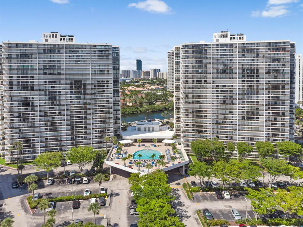 3701 COUNTRY CLUB DRIVE #404 Aventura, FL 33180