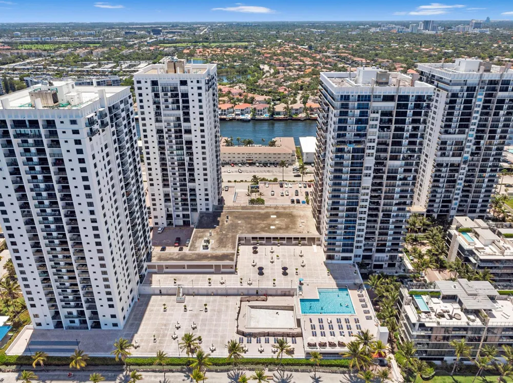 3701 COUNTRY CLUB DRIVE #404 Aventura, FL 33180