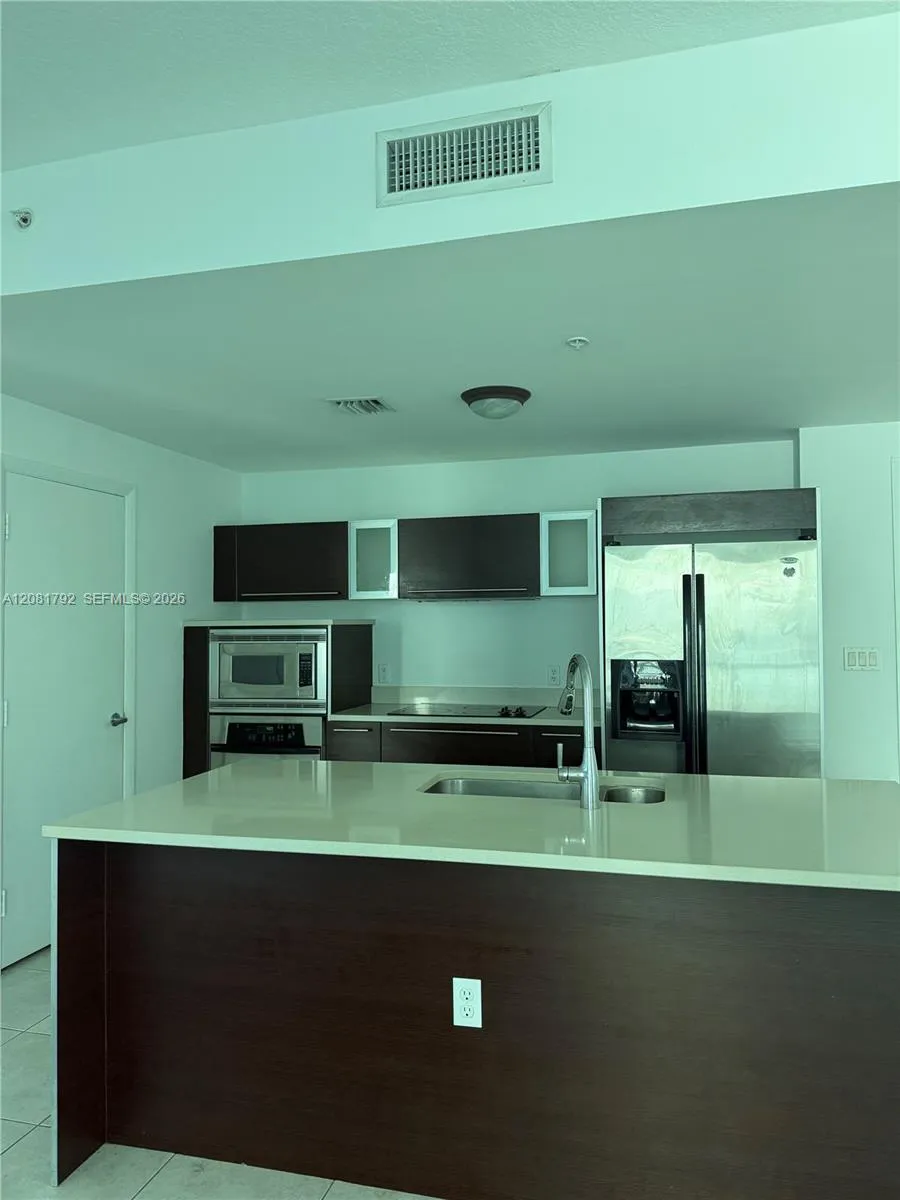 1900 Bayshore Dr #1517 Miami, FL 33132