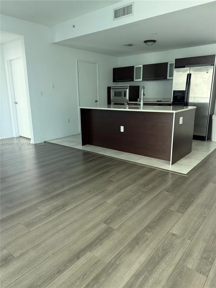 1900 Bayshore Dr #1517 Miami, FL 33132