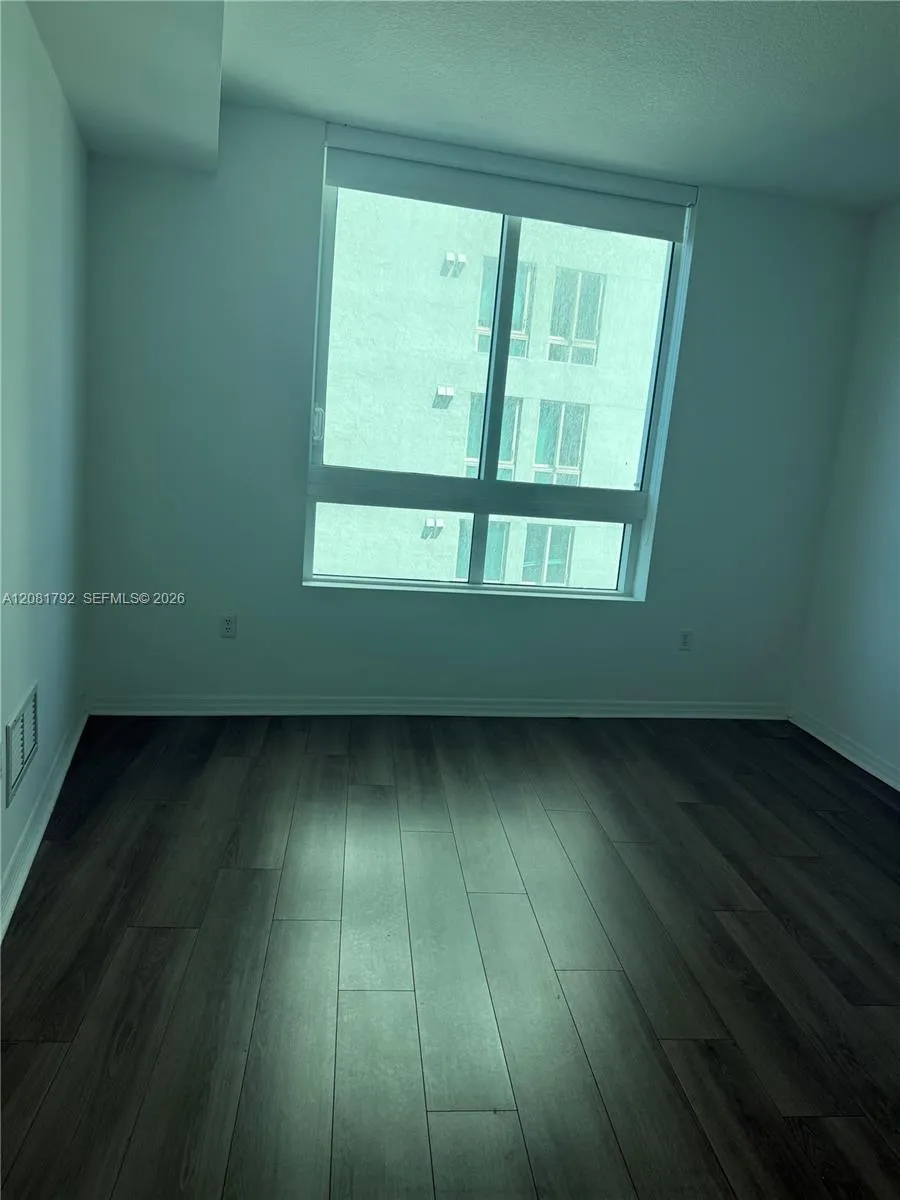 1900 Bayshore Dr #1517 Miami, FL 33132