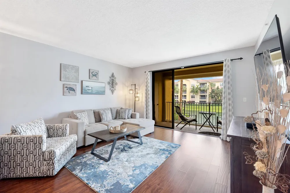 800 Uno Lago Drive #204 Juno Beach, FL 33408