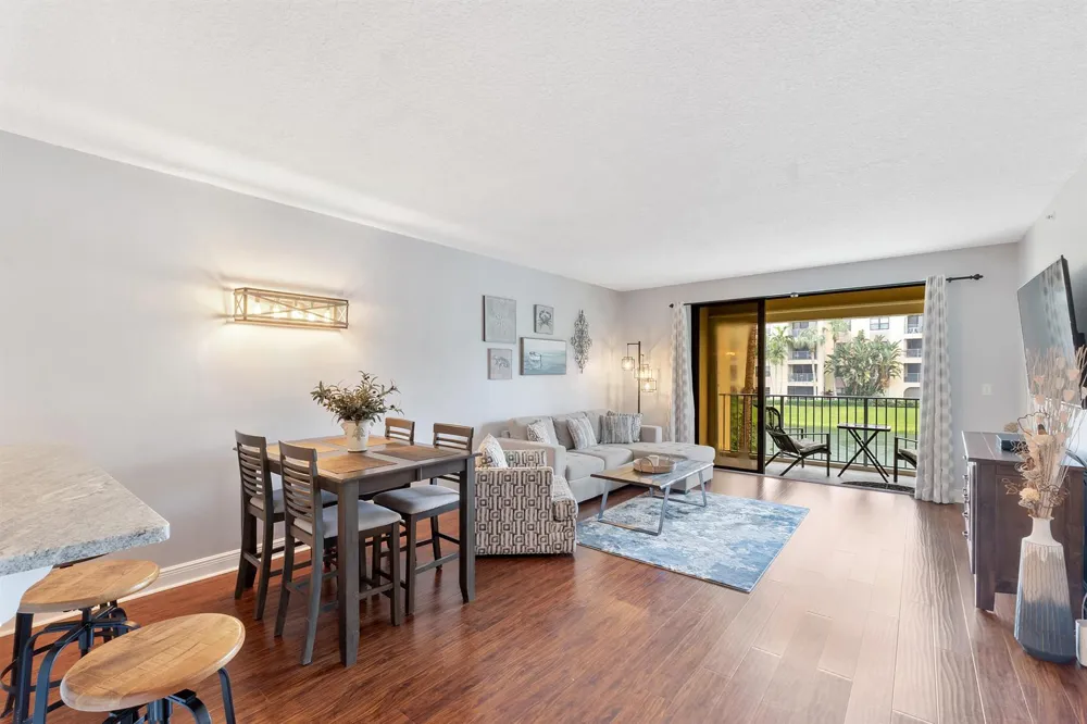 800 Uno Lago Drive #204 Juno Beach, FL 33408