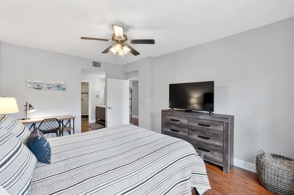 800 Uno Lago Drive #204 Juno Beach, FL 33408