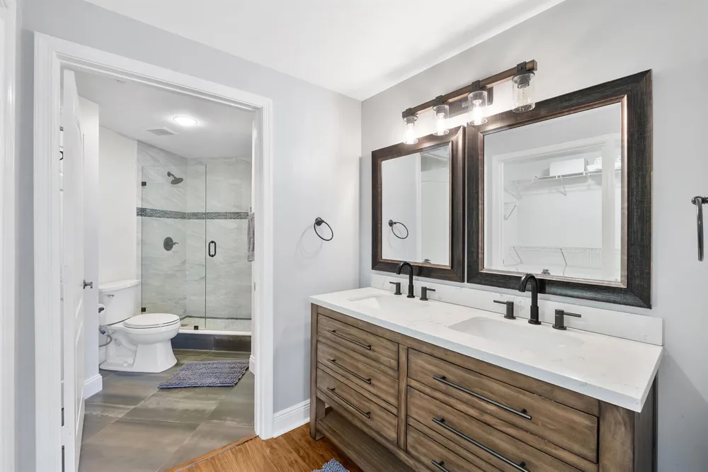 800 Uno Lago Drive #204 Juno Beach, FL 33408