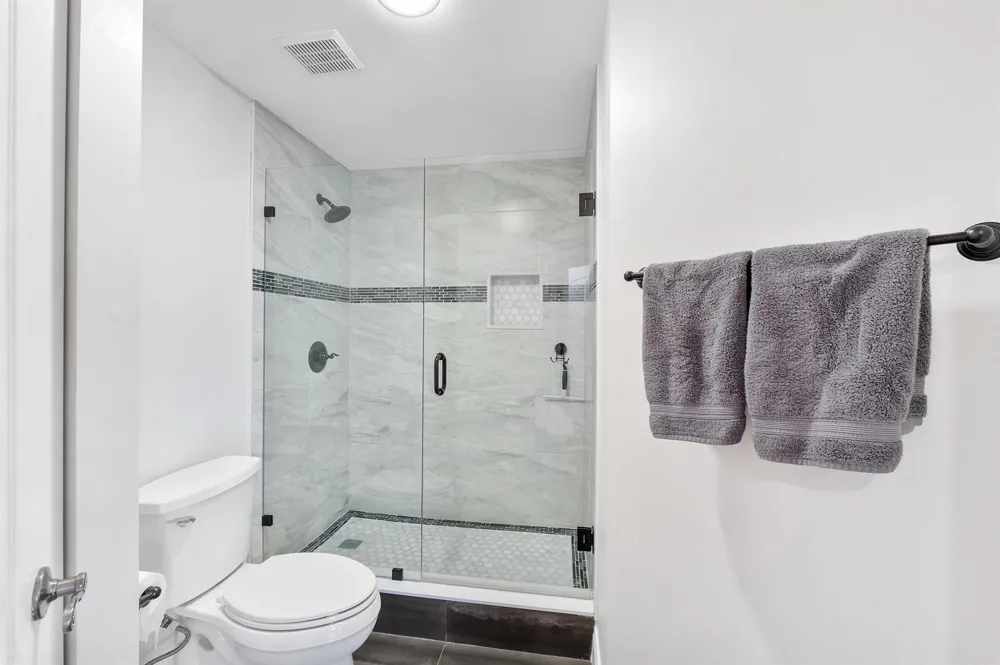800 Uno Lago Drive #204 Juno Beach, FL 33408