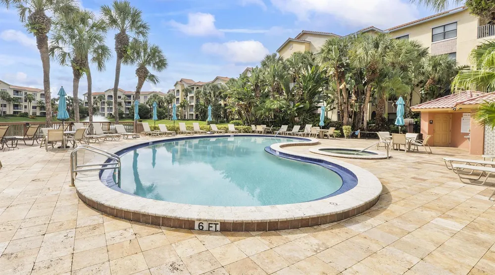 800 Uno Lago Drive #204 Juno Beach, FL 33408