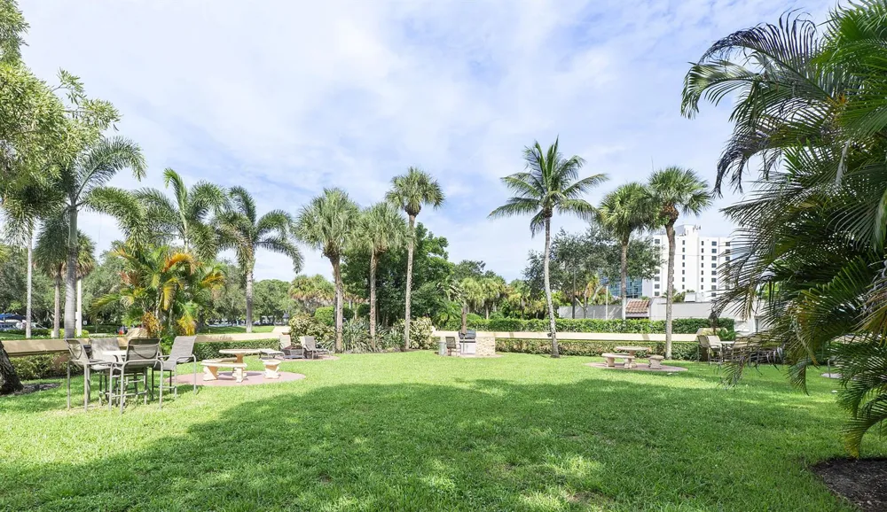 800 Uno Lago Drive #204 Juno Beach, FL 33408