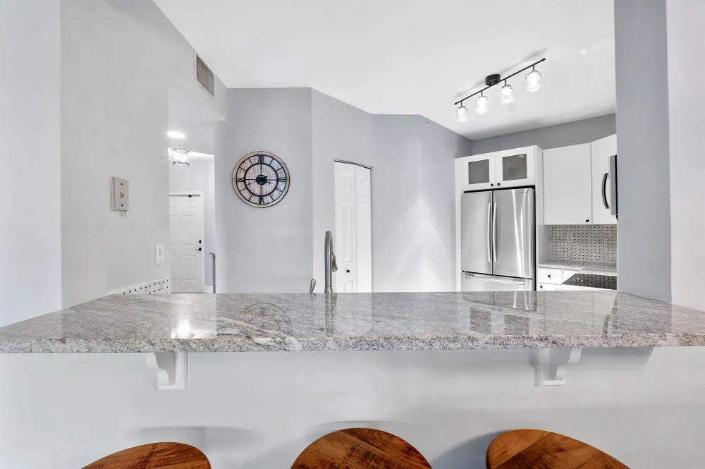 800 Uno Lago Drive #204 Juno Beach, FL 33408