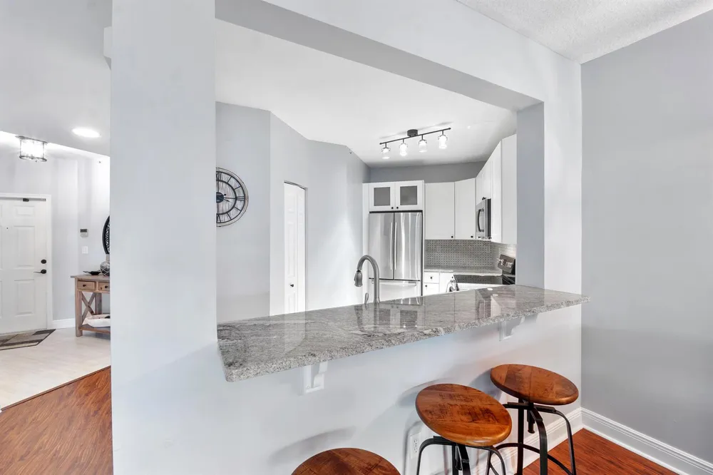 800 Uno Lago Drive #204 Juno Beach, FL 33408