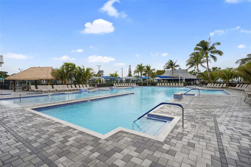 3034 BERKSHIRE B #3034 Deerfield Beach, FL 33442