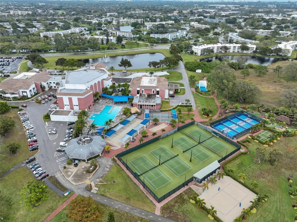 3034 BERKSHIRE B #3034 Deerfield Beach, FL 33442