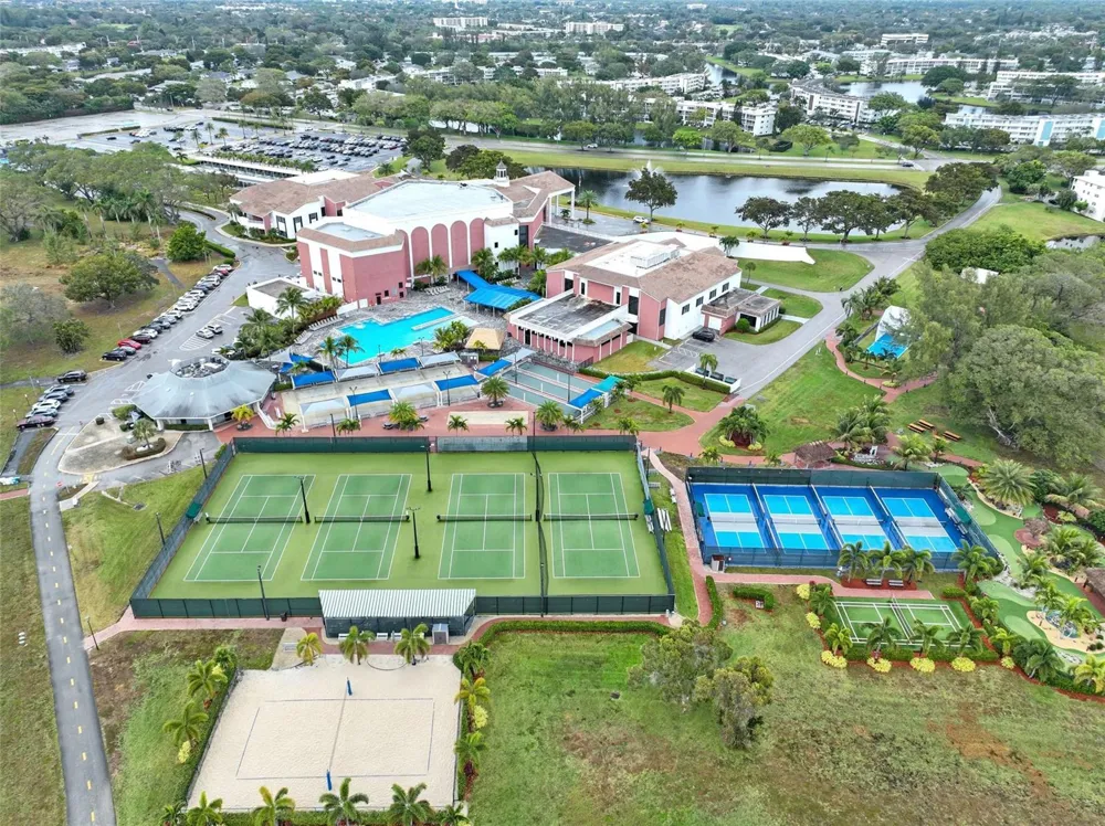 3034 BERKSHIRE B #3034 Deerfield Beach, FL 33442