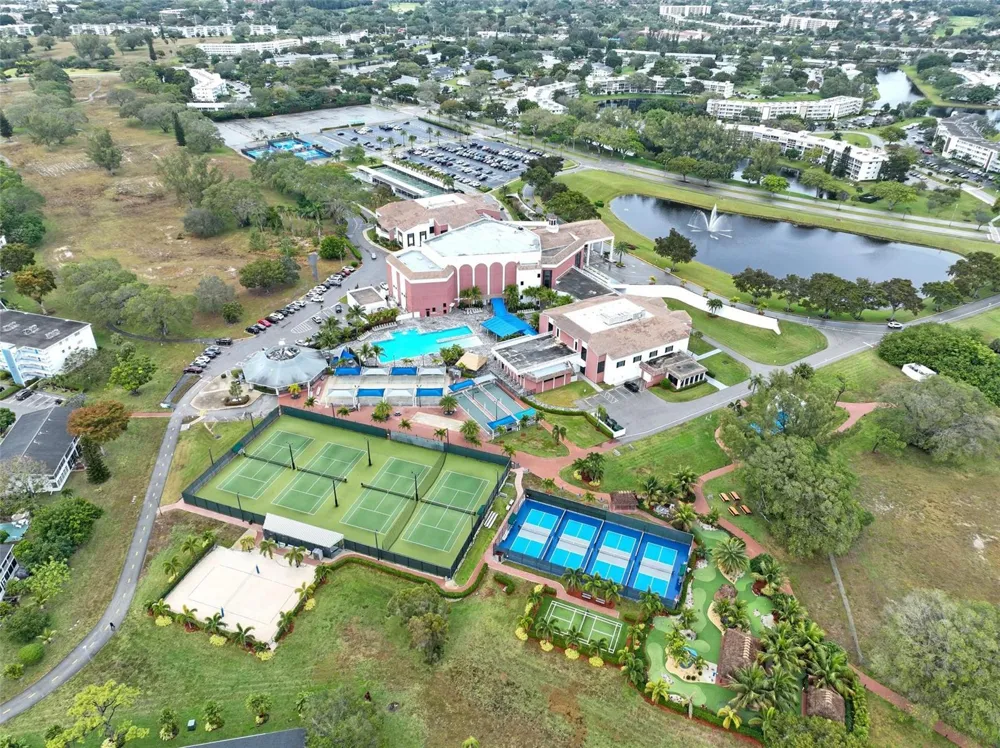 3034 BERKSHIRE B #3034 Deerfield Beach, FL 33442