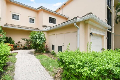 2916 TUSCANY COURT #104