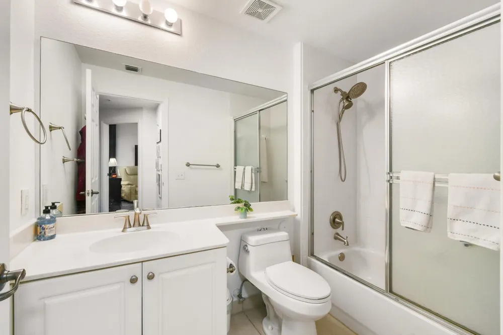 2916 TUSCANY COURT #104 Palm Beach Gardens, FL 33410
