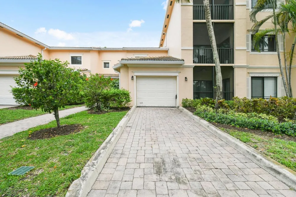 2916 TUSCANY COURT #104 Palm Beach Gardens, FL 33410