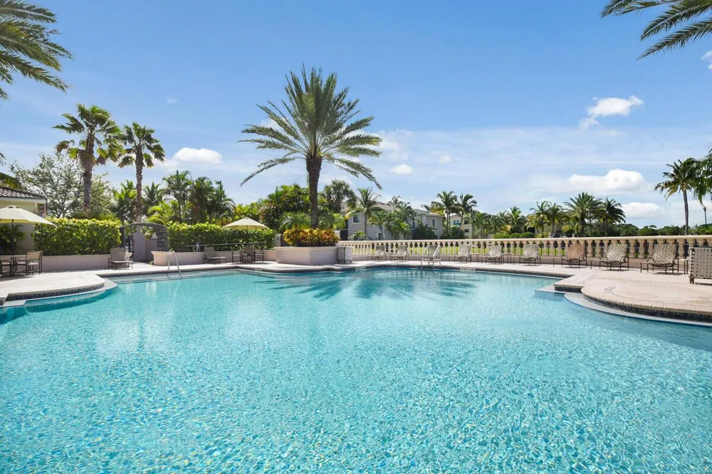 2916 TUSCANY COURT #104 Palm Beach Gardens, FL 33410