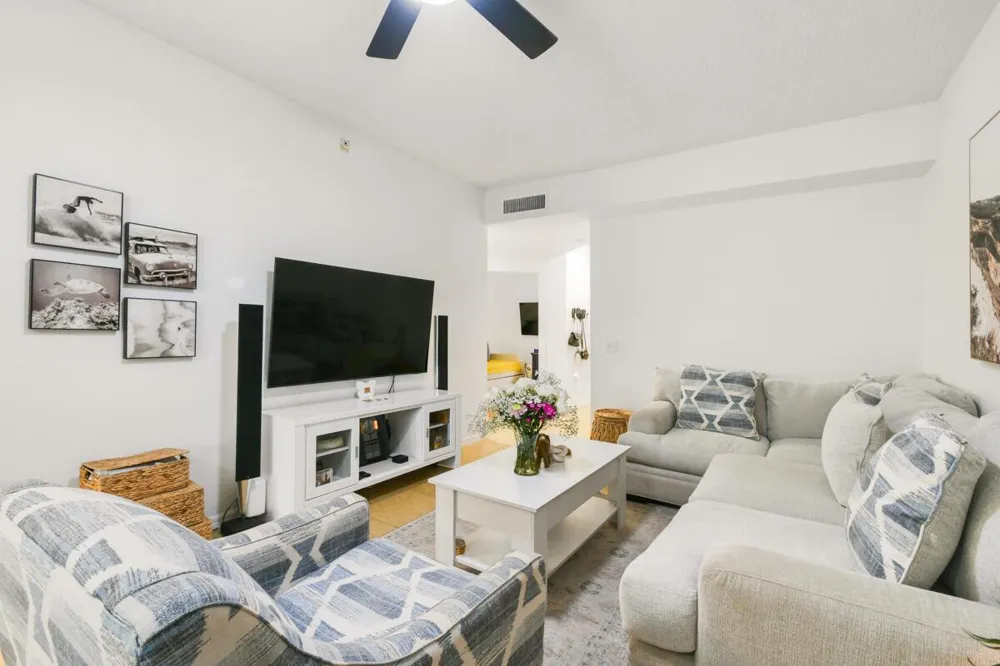2916 TUSCANY COURT #104 Palm Beach Gardens, FL 33410