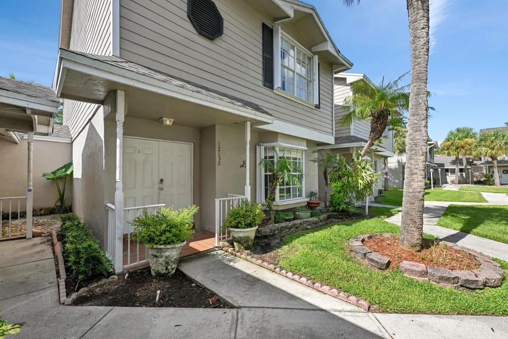 12152 NW 36th Place Sunrise, FL 33323