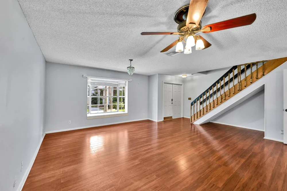 12152 NW 36th Place Sunrise, FL 33323